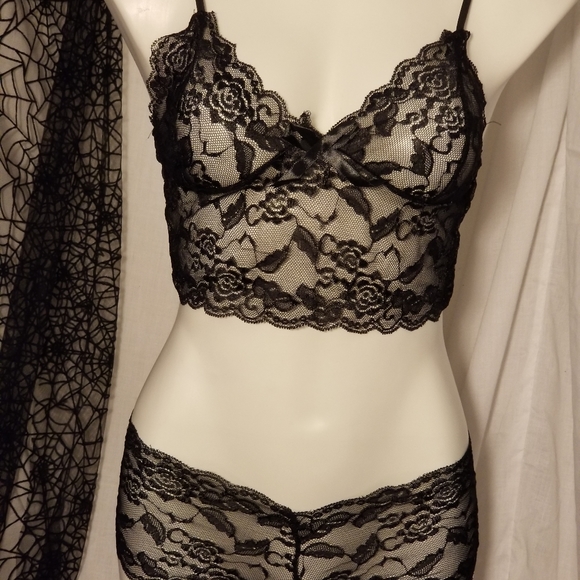 unbranded Other - BNWT Black Lace Pajama Set